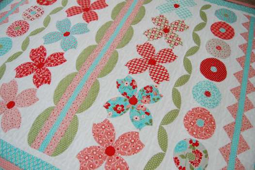 Sweet Pea

Patchwork Patterns by Bonnie Olaveson for Cotton Way.