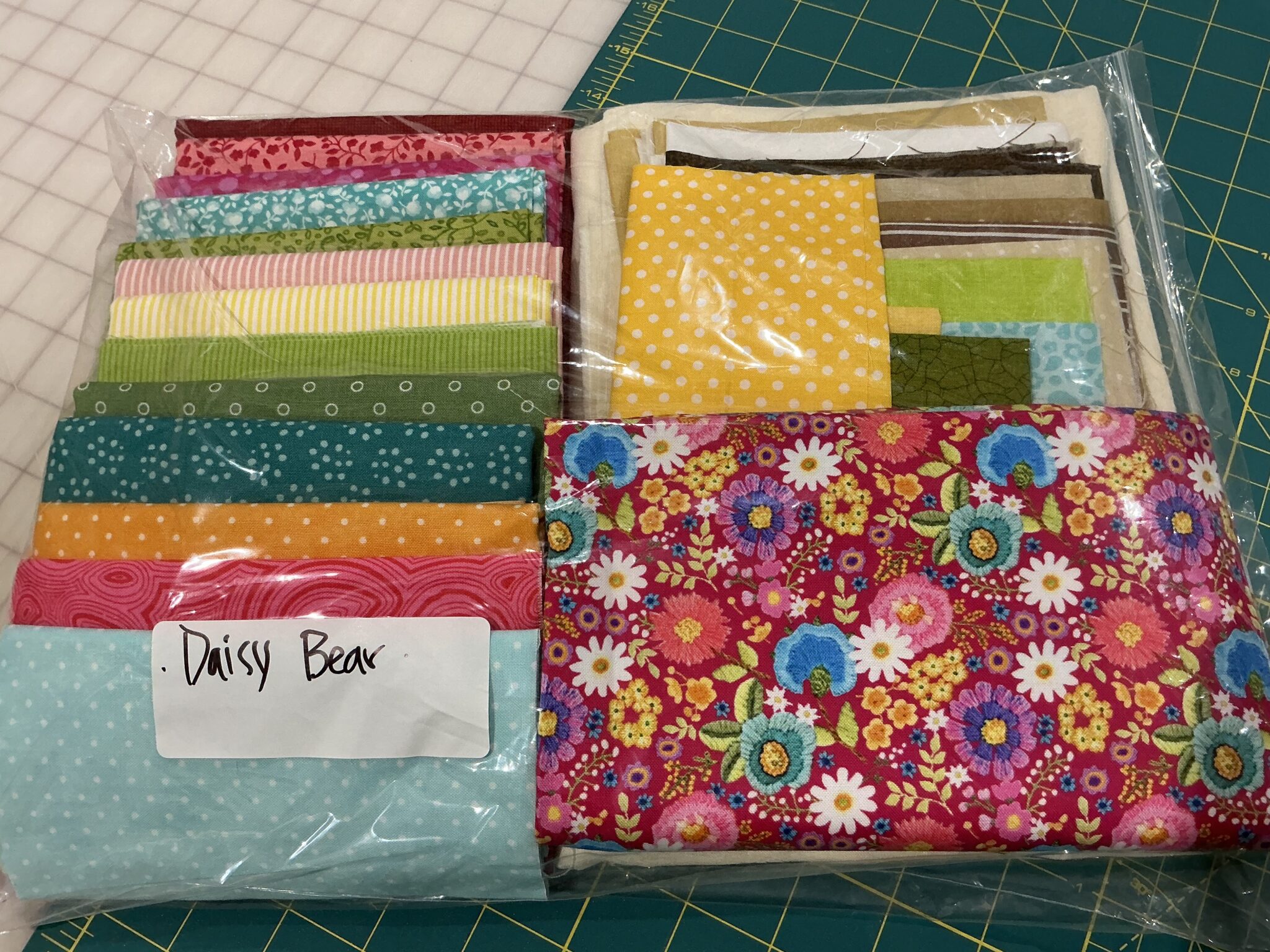 Daisy Bear KIT - by Kids Quilts - Quilt KIT