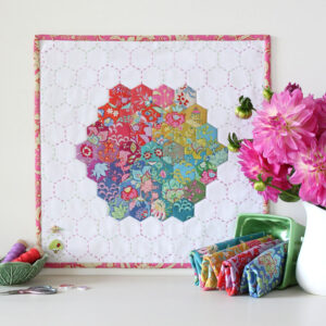 Hettie Hexie Mini Quilt - by Molly & Mama - Patchwork Pattern