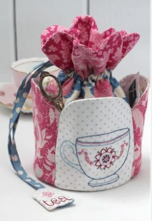 Tea With Ruth - Hugs N Kisses - Cup Bag Pattern