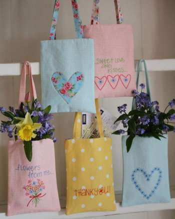 Sweet Love & Kisses Gift Bags - by Leanne's House - Patterns.