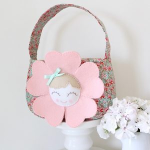 Darling Daisy Bag - by Molly & Mama - Patchwork Bag Pattern