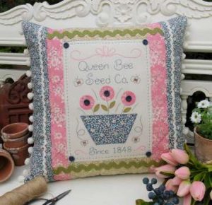 Queen Bee - by Sally Giblin Rivendale - Cushion Pattern