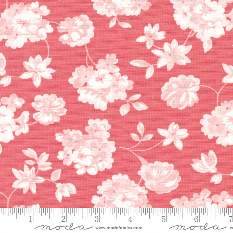 Lighthearted 55291-25

by Camille Roskelly for Moda Fabrics

Applique, patchwork and quilting fabric