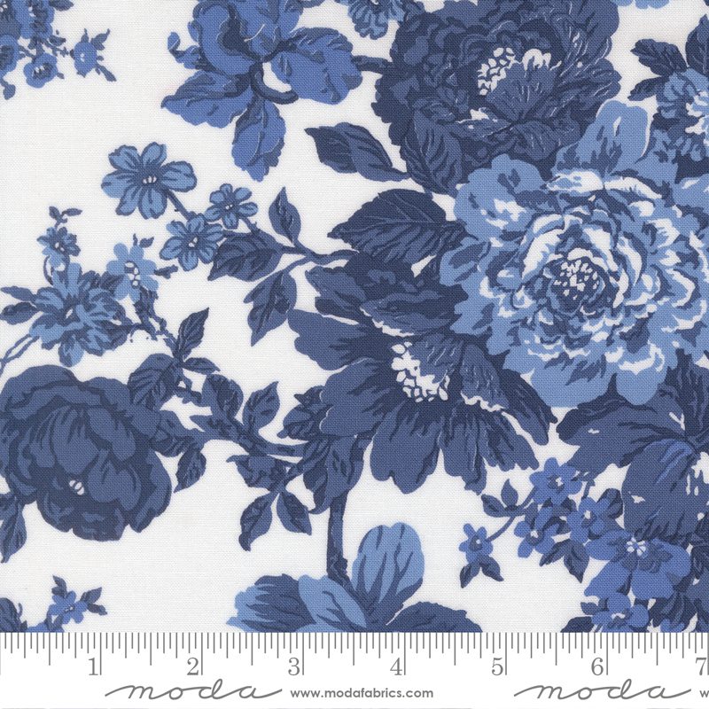 Blueprint 55330-26 by Camille Roskelly for Moda Fabrics Applique, patchwork and quilting fabric.
