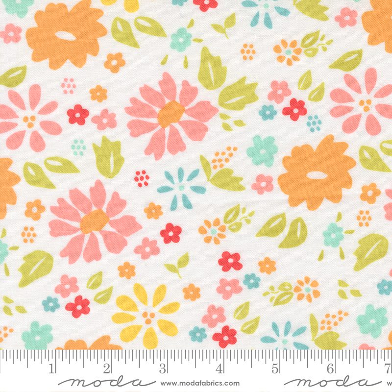 Delightfully Yours 37700-11 Fabric Collection by Sherri & Chelsi for Moda Fabrics Applique, patchwork and quilting fabric.