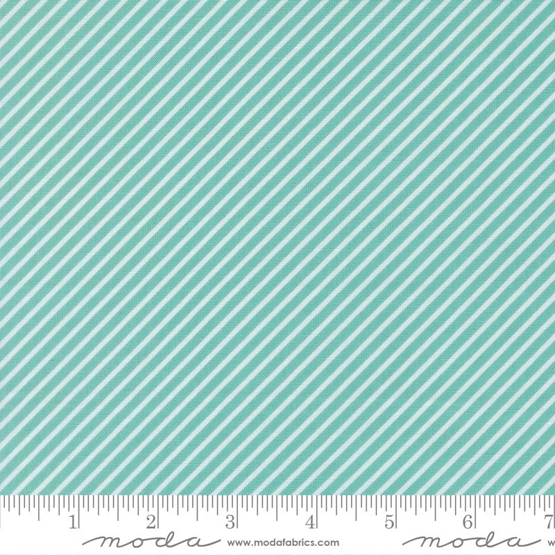 Delightfully Yours 37708-18

Fabric Collection by Sherri & Chelsi for Moda Fabrics

Applique, patchwork and quilting fabric.