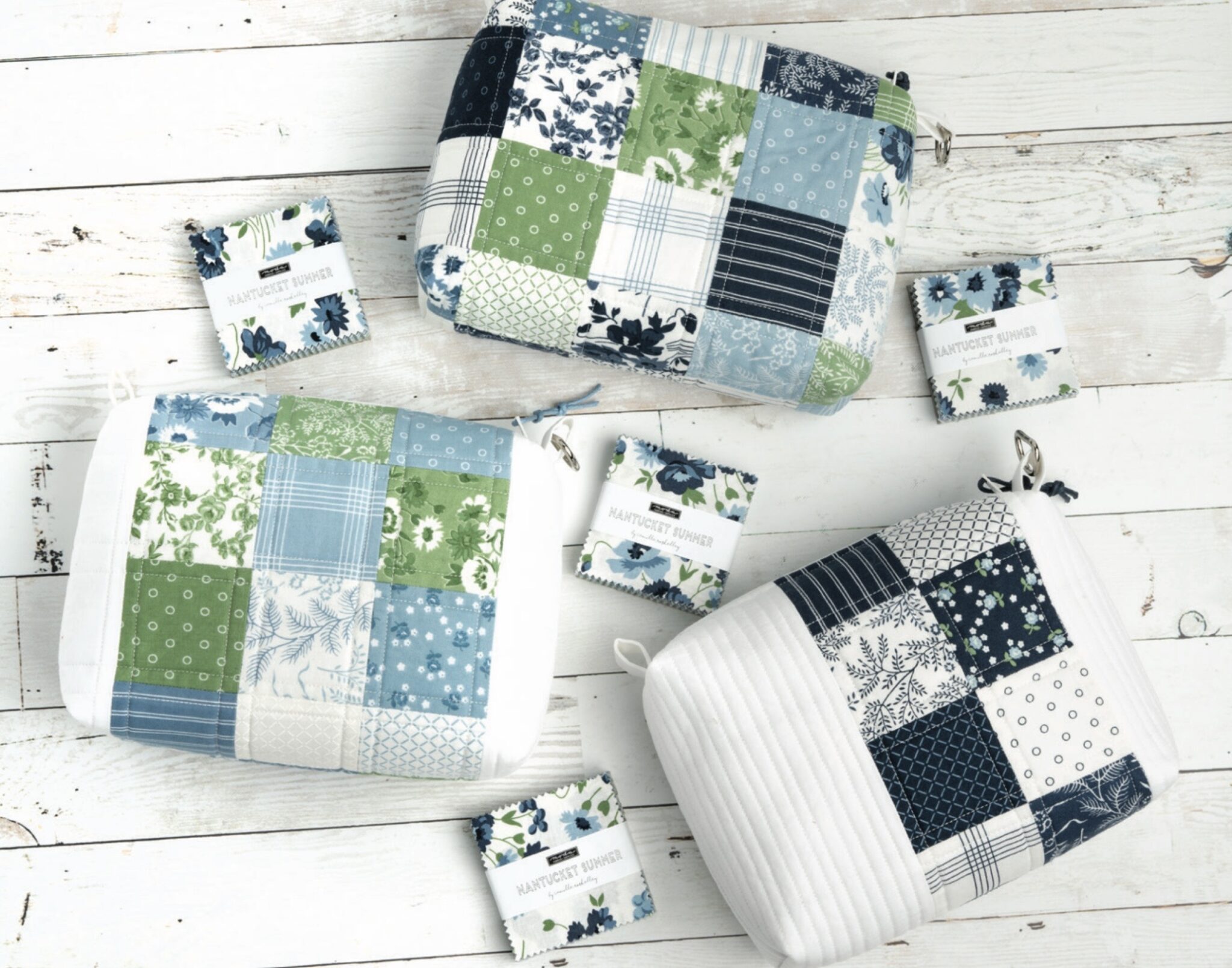 Nantucket Summer Mini Charm Bag KitApplique, patchwork and quilting kits