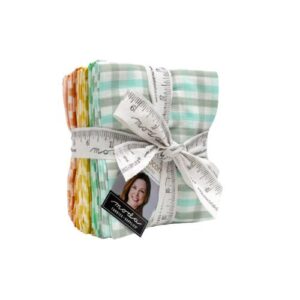 Popcorn WOVENS Fat Quarter Bundle Applique, patchwork and quilting fabric. Range by Elizabeth Hartman for Moda Fabrics.