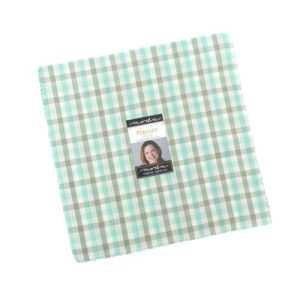 Popcorn Wovens Layer Cake Applique, patchwork and quilting fabrics. Fabric Range by Elizabeth Hartman for Moda Fabrics.